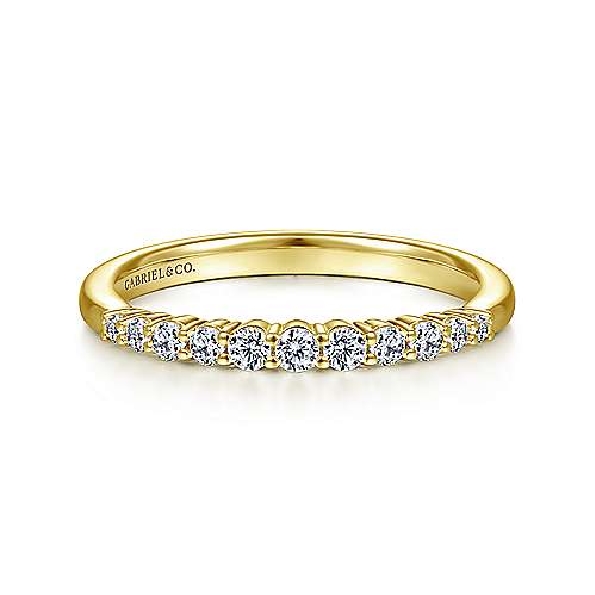 0.22ctw Diamond SI2 Clarity; GH Colour Graduated 18K Yellow Gold Band - Serial No. S1260930