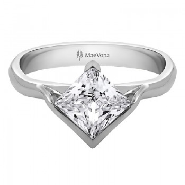 Sanday Alloy Sample Ring Mount by MaeVona - To fit a 1.25ct Princess Cut centre in 18K White gold.